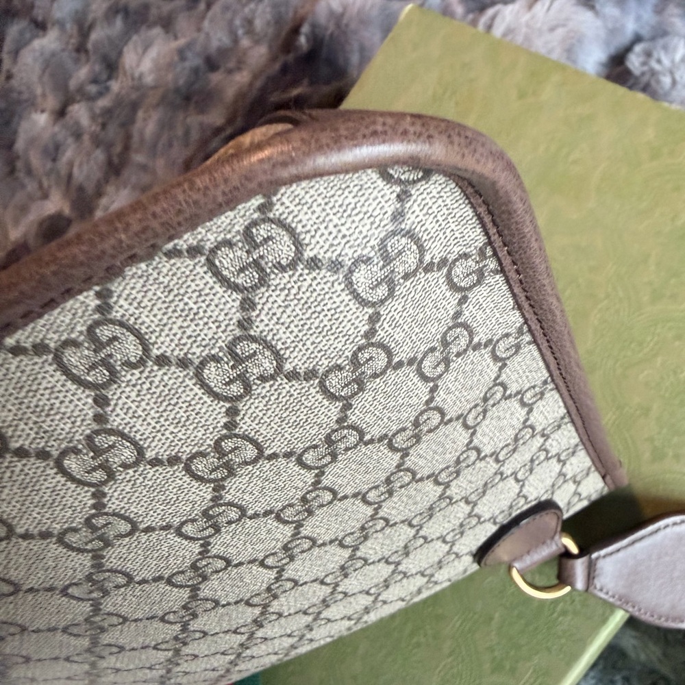 Gucci Beige and Brown Monogram Bag - Picture 10 of 16